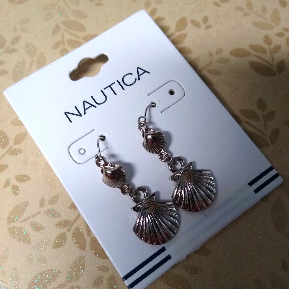 Nautica pierced earrings